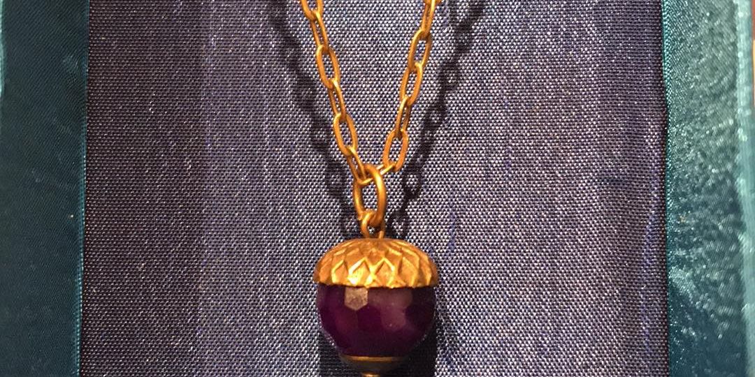 Acorn shaped necklace in box